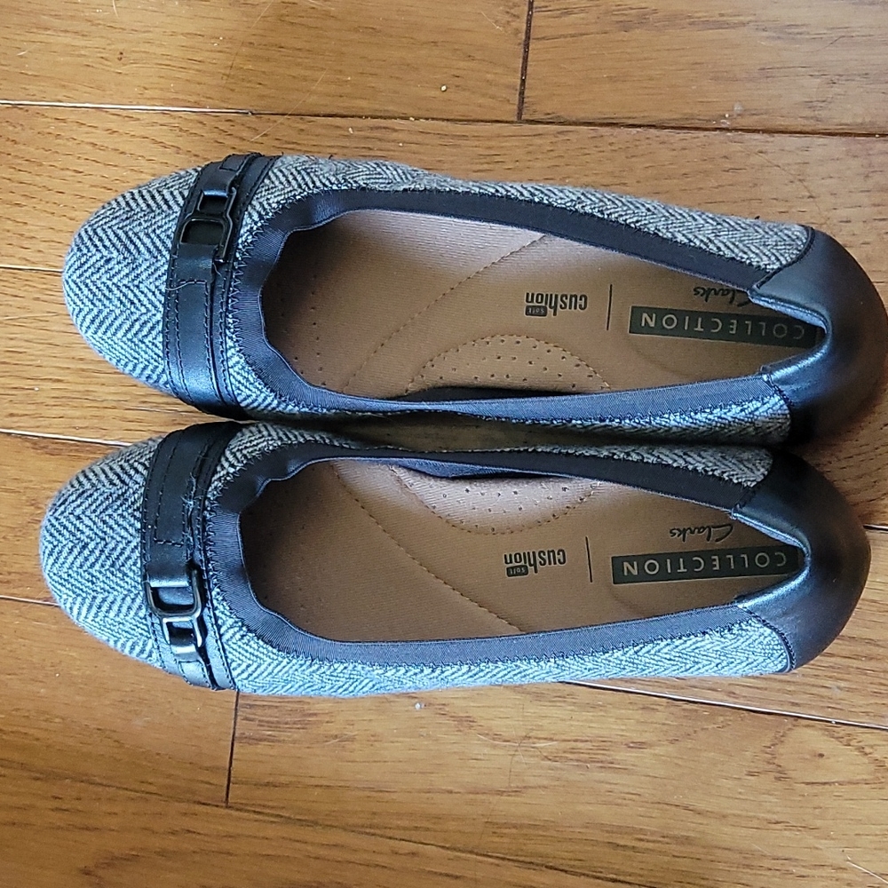 Clark's gray and black herringbone flats